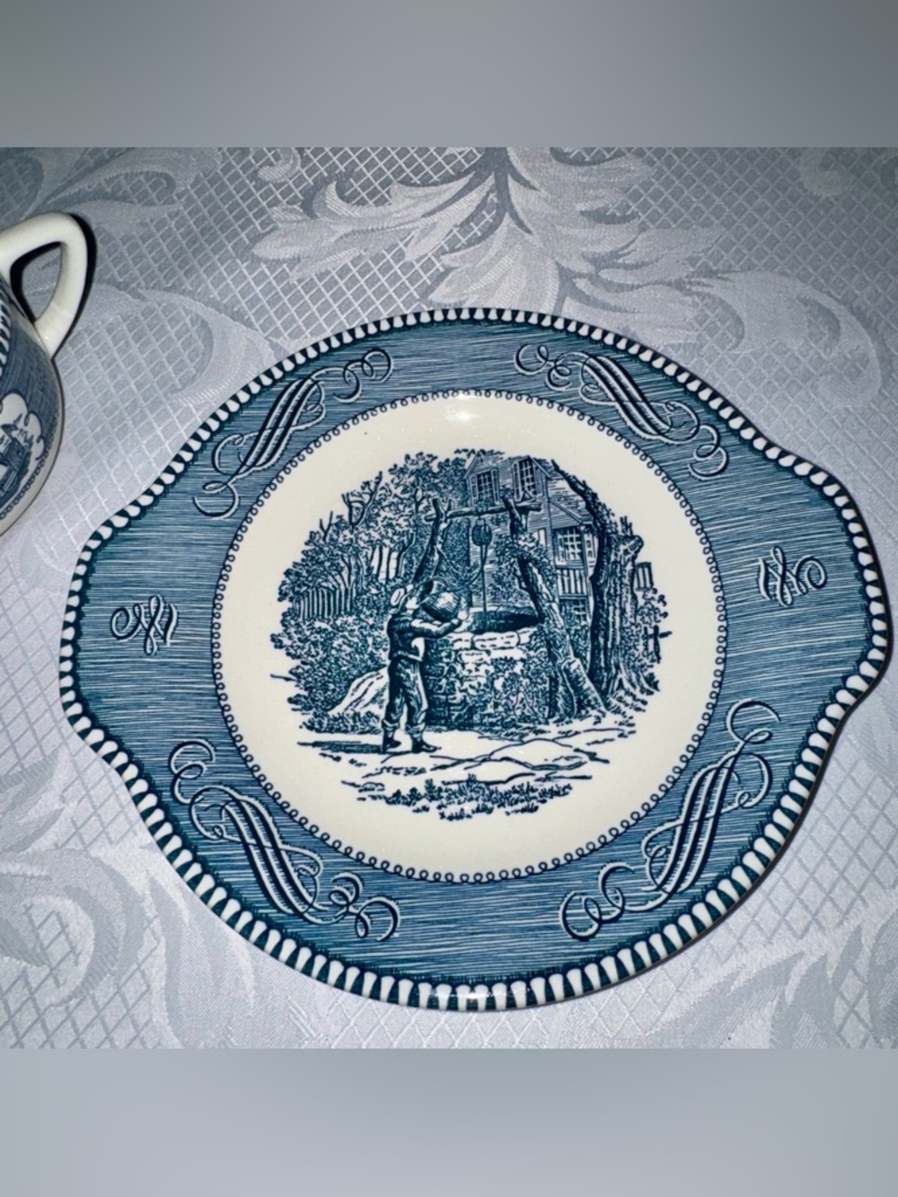 SOLD! -Currier & Ives Blue & White Sugar Bowl w/ Lid & Plate – Vintage - Picture 4 of 14